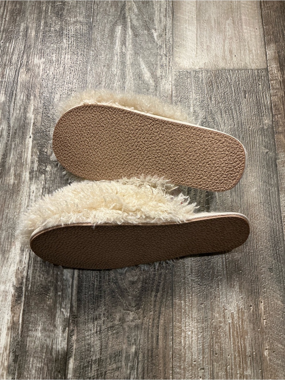 Anthropologie Cream Plush Slip-On Slippers Size Large 9/10 - Picture 10 of 12
